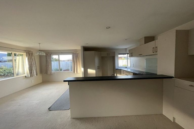 Photo of property in 19 Somerville Crescent, Aidanfield, Christchurch, 8025