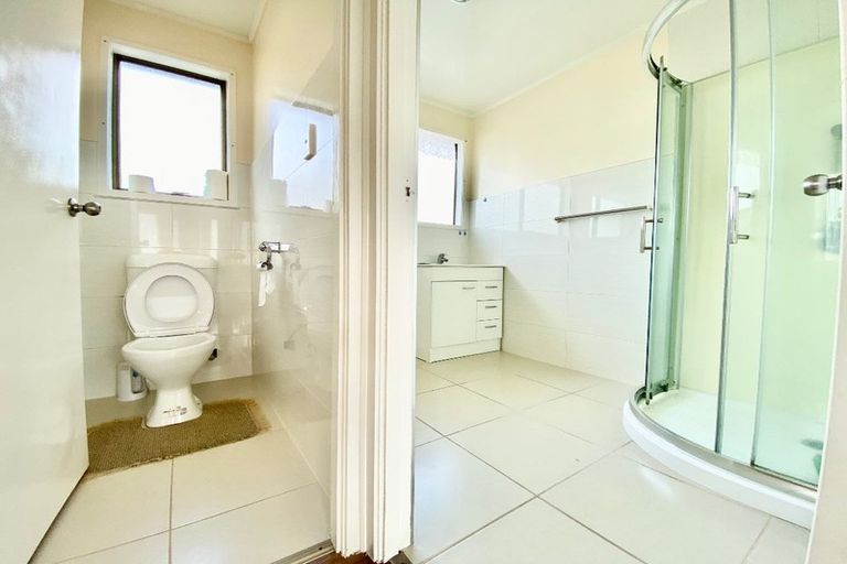 Photo of property in 41 Sharland Avenue, Manurewa, Auckland, 2102