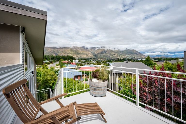 Photo of property in 9a Trevathan Lane, Wanaka, 9305