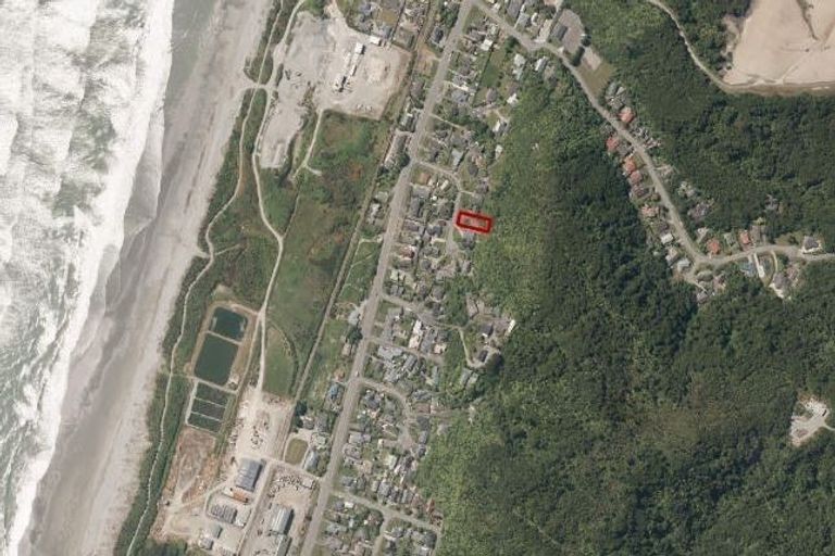 Photo of property in 19 Nolan Crescent, Karoro, Greymouth, 7805