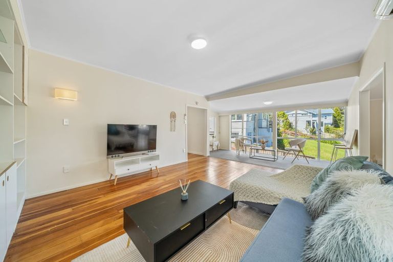 Photo of property in 105 Donald Street, Karori, Wellington, 6012