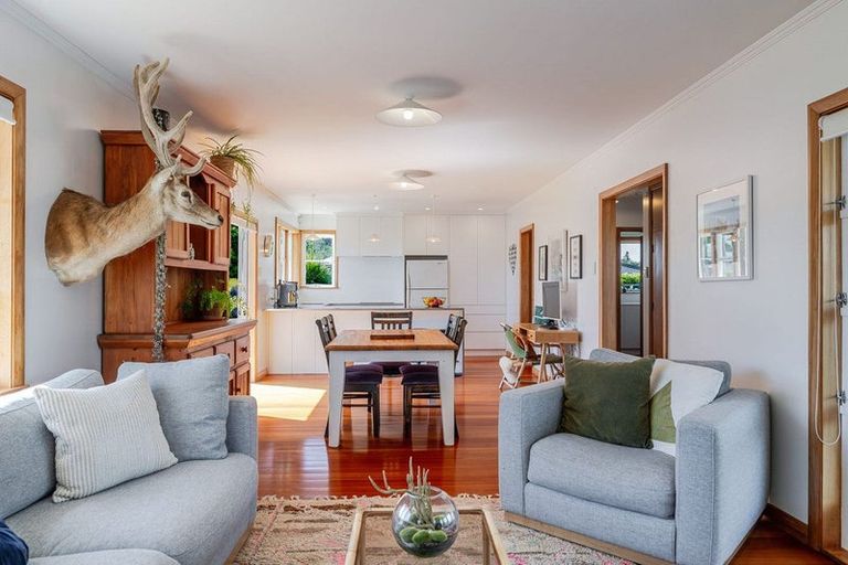 Photo of property in 28 Winchester Street, Awapuni, Palmerston North, 4412