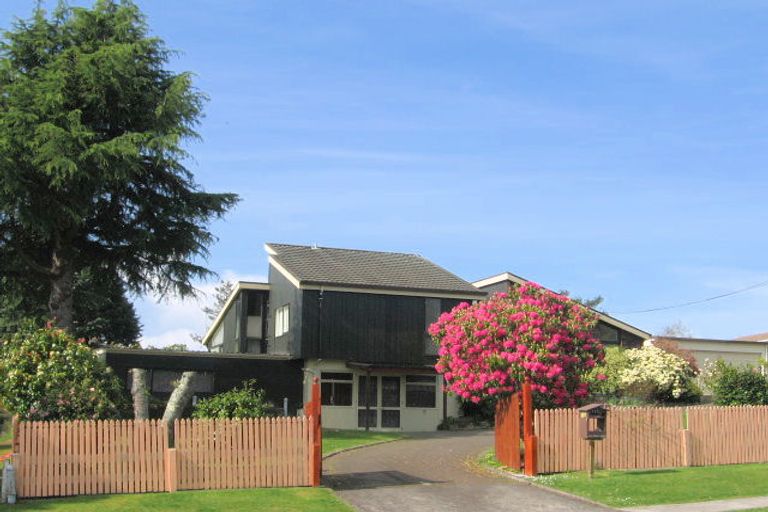 Photo of property in 112 Iles Road, Lynmore, Rotorua, 3010