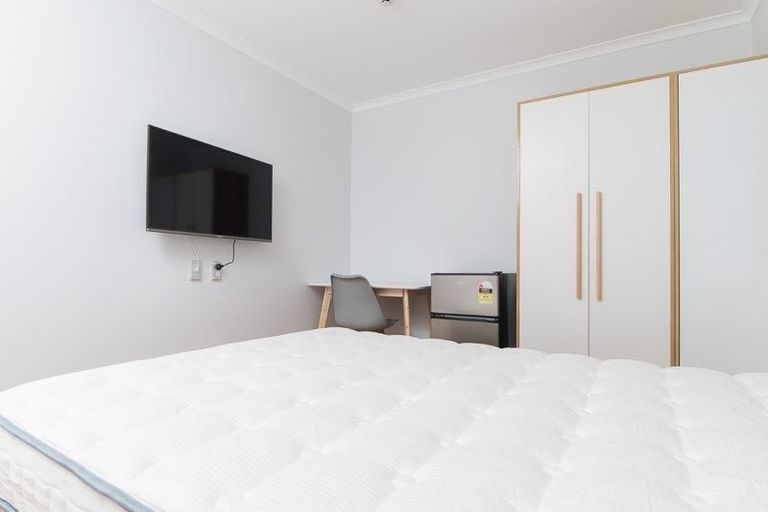 Photo of property in 6 Brookfield Avenue, Onehunga, Auckland, 1061