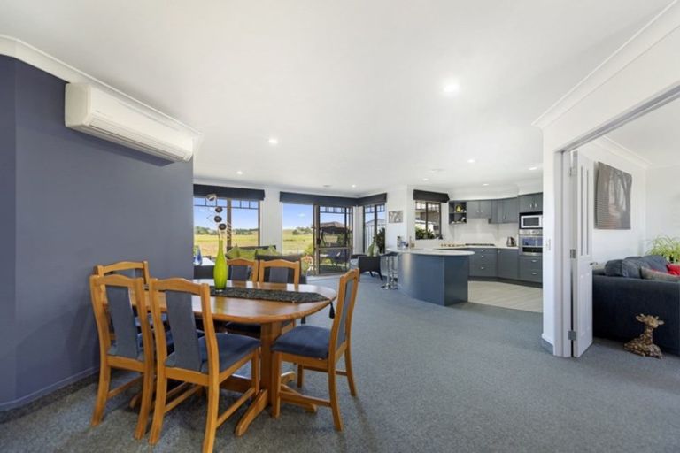 Photo of property in 25 Friesian Place, Grandview Heights, Hamilton, 3200