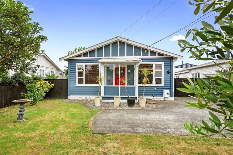 Photo of property in 19 Elizabeth Street, Moera, Lower Hutt, 5010