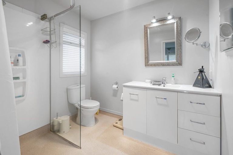 Photo of property in 40 Lakemere Way, Kinloch, Taupo, 3377