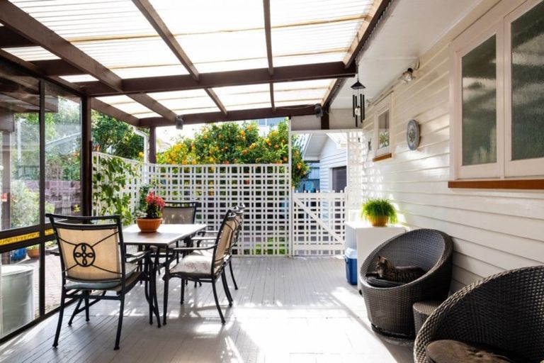 Photo of property in 10 Meeanee Quay, Westshore, Napier, 4110