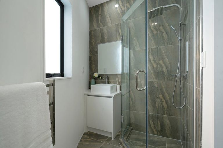 Photo of property in 1/13 Sarona Avenue, Glen Eden, Auckland, 0602