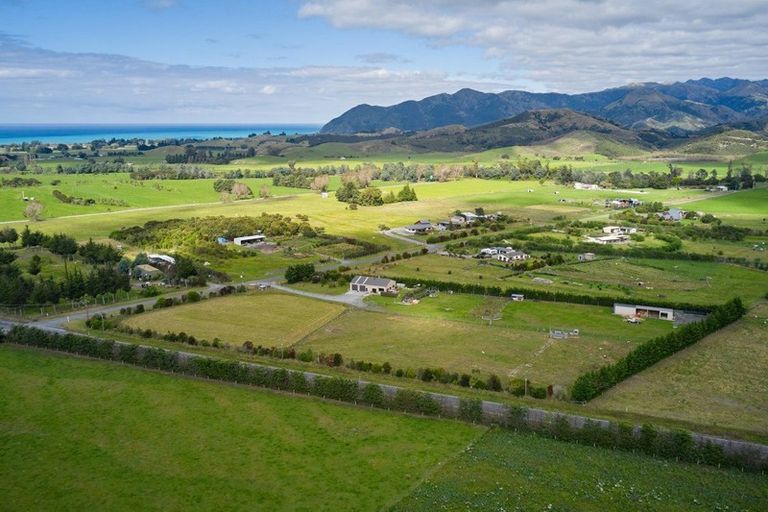 Photo of property in 10 Lake Hills Road, Inland Road, Kaikoura, 7373