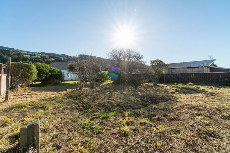 Photo of property in 18 Beauchamp Street, Tawa, Wellington, 5028