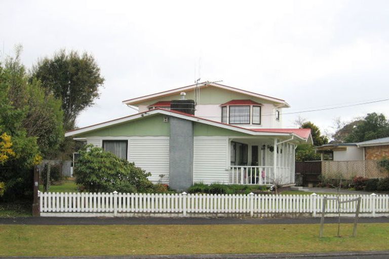 Photo of property in 107 Lewis Street, Glenview, Hamilton, 3206