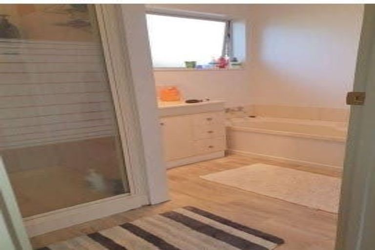 Photo of property in 1 Green Lane, Pukekohe, 2120