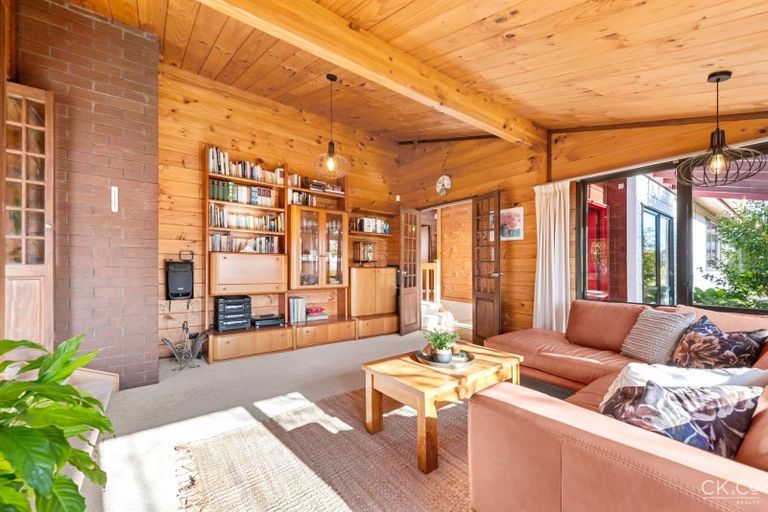 Photo of property in 5 Seymour Grove, Kingsley Heights, Upper Hutt, 5018