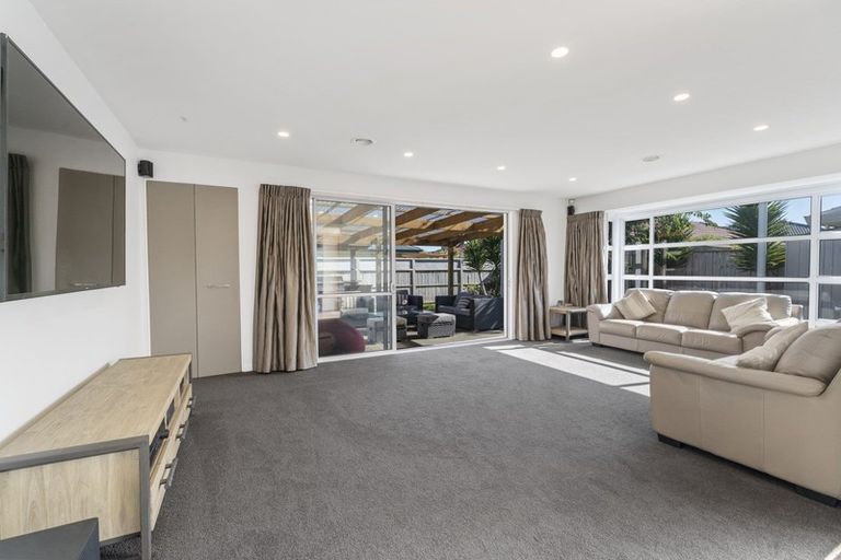 Photo of property in 91 Cedar Drive, Paraparaumu Beach, Paraparaumu, 5032