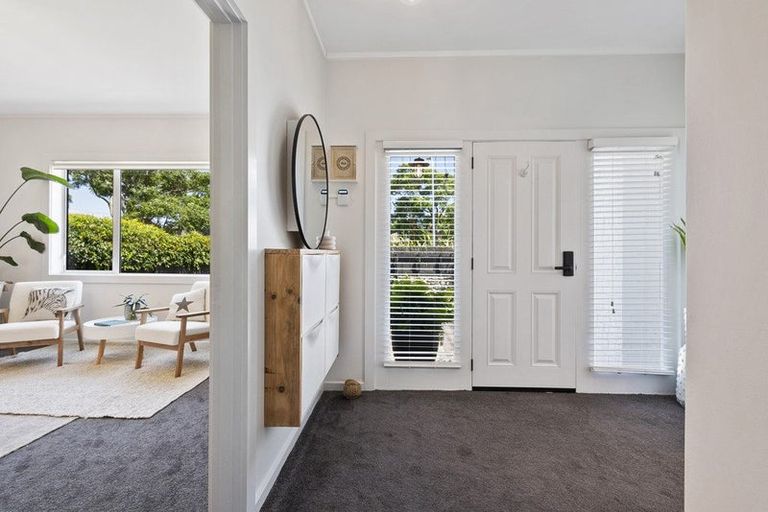 Photo of property in 17 Phoenix Avenue, Hokowhitu, Palmerston North, 4410