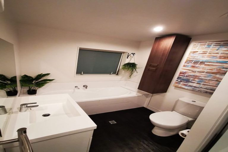 Photo of property in 4 Apple Orchard Way, Sunnyvale, Auckland, 0612