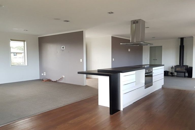 Photo of property in 4 Rawiri Drive, Bell Block, New Plymouth, 4312