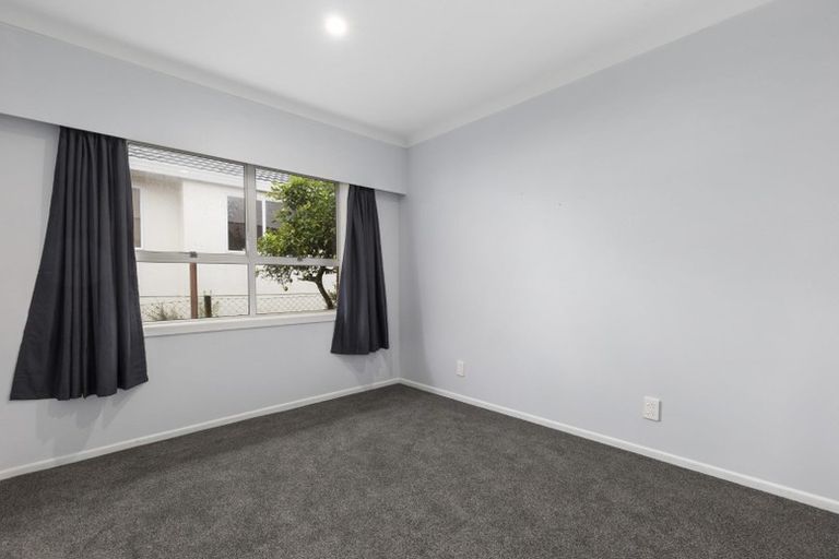 Photo of property in 2c Grierson Place, Pukekohe, 2120