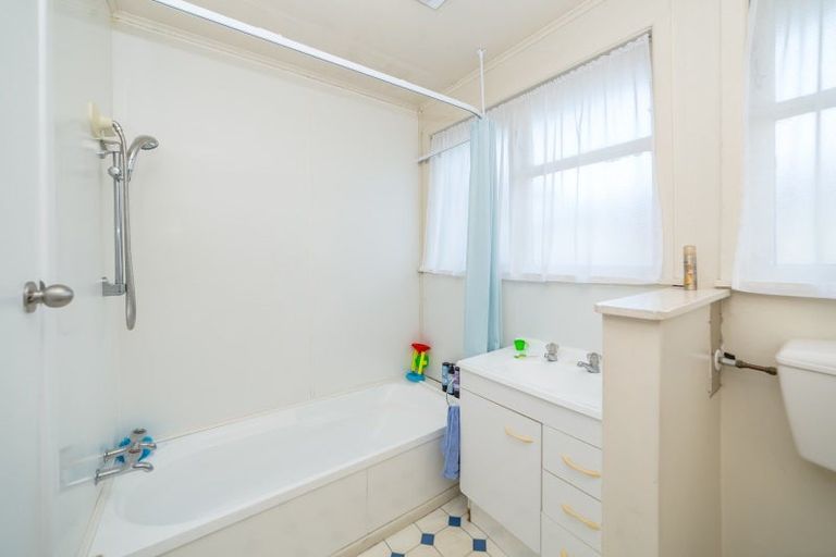 Photo of property in 20 Stuart Crescent, Masterton, 5810