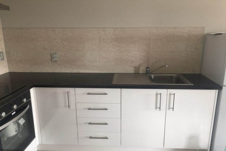 Photo of property in 3/7 Wallson Crescent, Wiri, Auckland, 2104