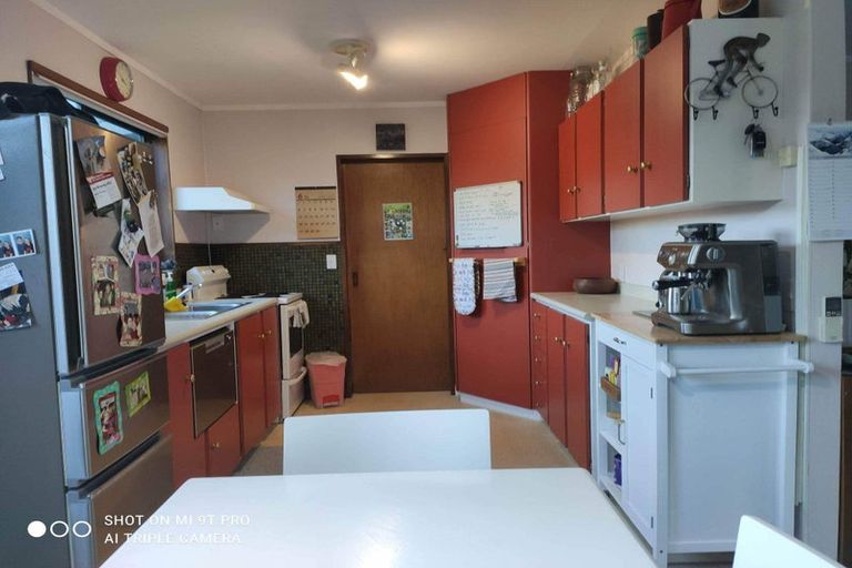 Photo of property in 104 Tauhinu Road, Miramar, Wellington, 6022