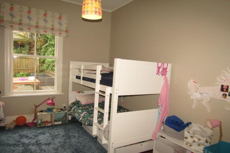 Photo of property in 28 Rangiora Avenue, Kaiwharawhara, Wellington, 6035