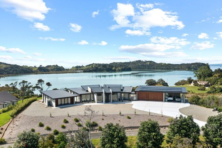 Photo of property in 196 Ridge Road, Mahurangi East, Warkworth, 0982