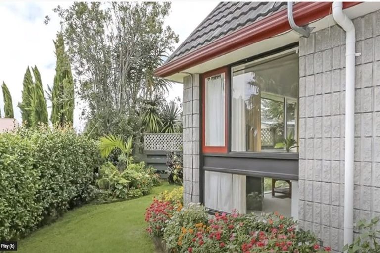 Photo of property in 10 Pamir Place, Welcome Bay, Tauranga, 3112