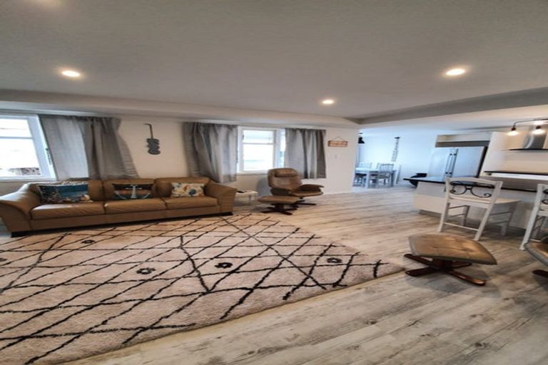 Photo of property in 73 Churchill Street, Kaikoura, 7300