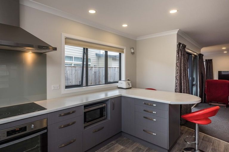 Photo of property in 76 Awatea Avenue, Paraparaumu, 5032