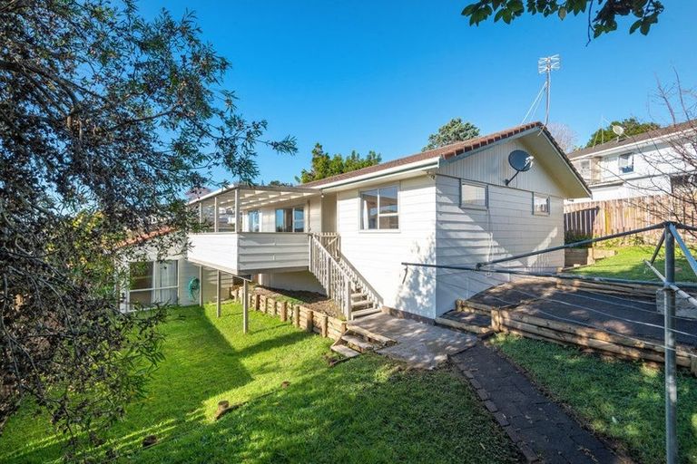 Photo of property in 3 Tesla Place, Totara Vale, Auckland, 0629
