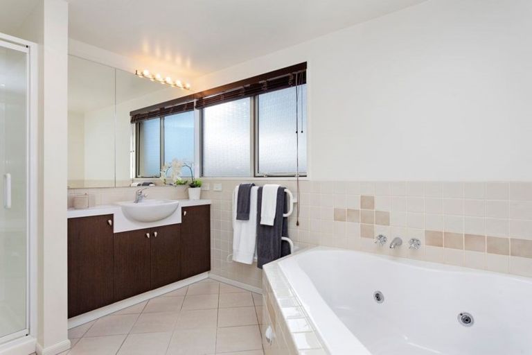 Photo of property in 5 Tanu Place, Parklands, Christchurch, 8083