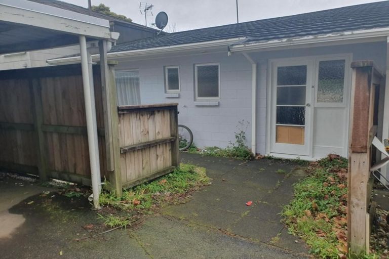 Photo of property in 1/39 Mangorei Road, Strandon, New Plymouth, 4312