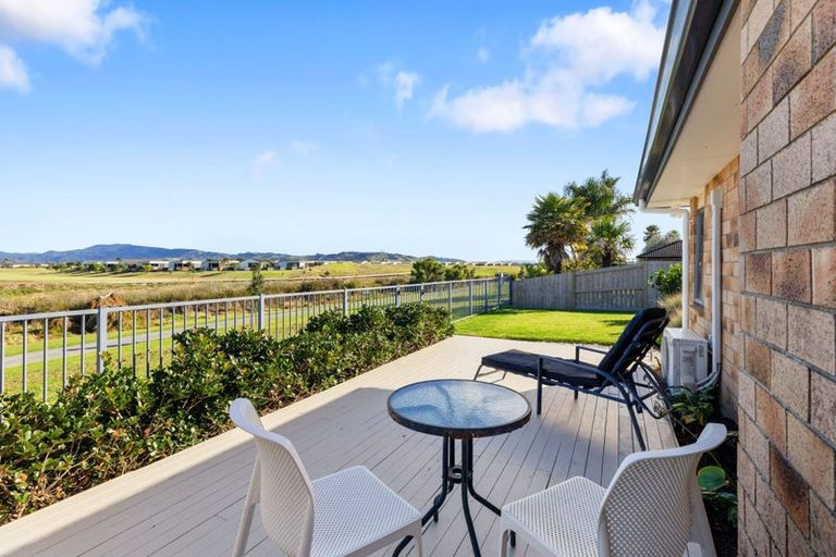 Photo of property in 27 Sarah Place, Papamoa Beach, Papamoa, 3118