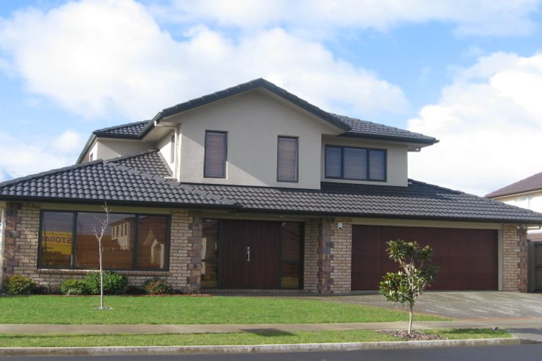 Photo of property in 14 Walter Haddrell Crescent, Flat Bush, Auckland, 2016
