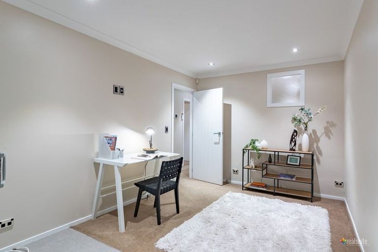 Photo of property in 25a Riverstone Drive, Riverstone Terraces, Upper Hutt, 5018