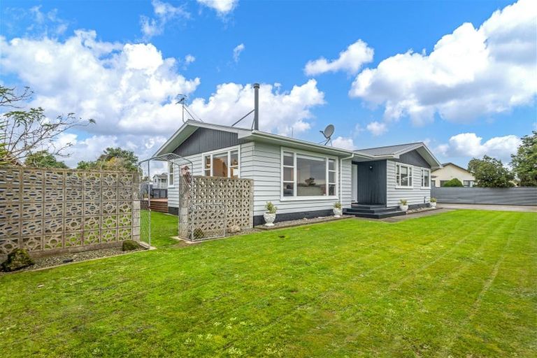 Photo of property in 27 Karamea Crescent, Kelvin Grove, Palmerston North, 4414