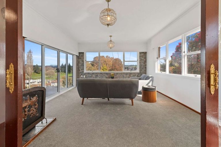 Photo of property in 90 Kawaha Point Road, Kawaha Point, Rotorua, 3010