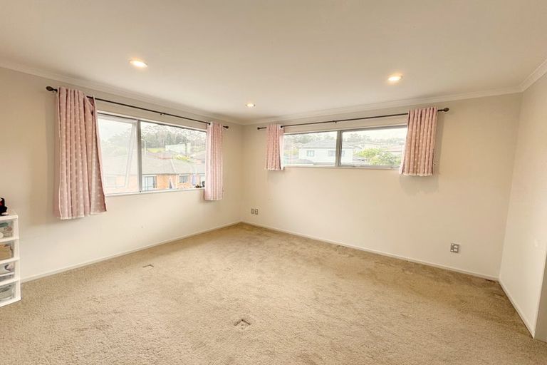 Photo of property in 35 South Kensington Way, Henderson, Auckland, 0612
