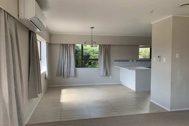 Photo of property in 49 Marellen Drive, Red Beach, 0932