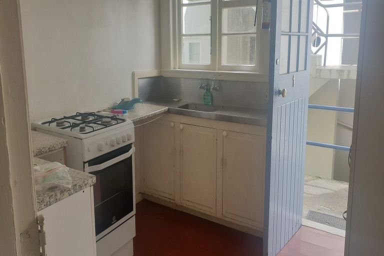 Photo of property in Astoria Flats, 365 The Terrace, Te Aro, Wellington, 6011