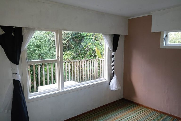Photo of property in 184 Old Titirangi Road, Titirangi, Auckland, 0604