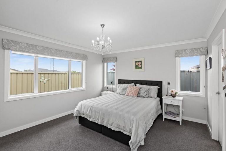 Photo of property in 10 Pelorus Avenue, Poraiti, Napier, 4112