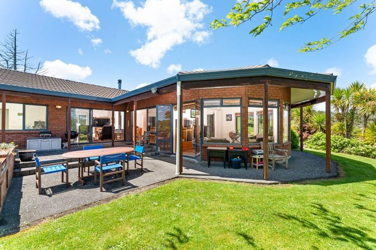 Photo of property in 103 Awa Road, Kumeu, 0891