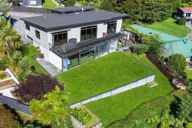 Photo of property in 15 Simmonds Crescent, Springfield, Rotorua, 3015