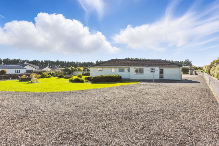 Photo of property in 51 Garth Road, Levin, 5571