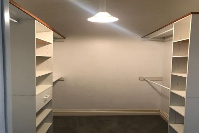 Photo of property in 71 Cameron Street, Onehunga, Auckland, 1061