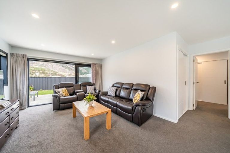 Photo of property in 15 Cynisca Crescent, Wallaceville, Upper Hutt, 5018