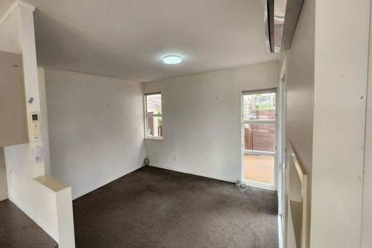 Photo of property in 62a Captain Scott Road, Glen Eden, Auckland, 0602